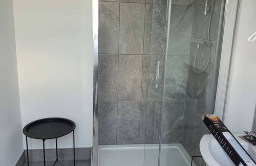 Darragh Apartment | Drumquin Accommodation Room 5