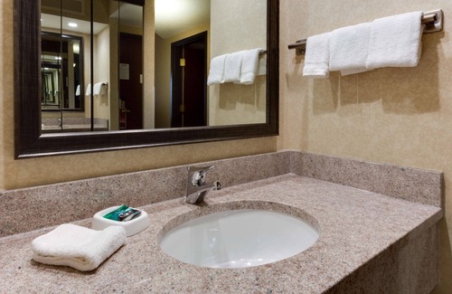 Crestline Heights Hotel | Drury Inn & Suites Birmingham Grandview