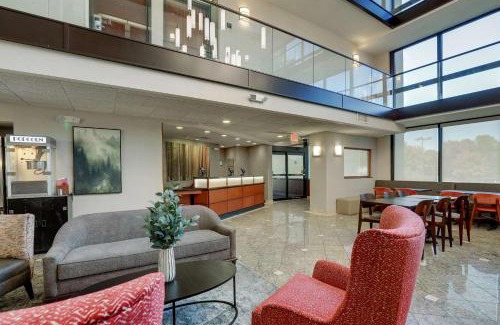 University Place Hotel | Drury Inn & Suites Charlotte University Place