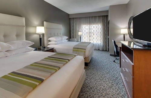 Orange Hotel | Drury Inn & Suites Cleveland Beachwood
