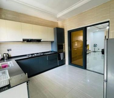 West Coast Division Apartment | DSD-Apartments 2