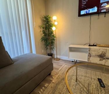 Park Central Apartment | DT DALLAS Retro OASIS 1BD
