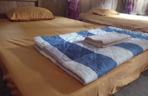 Yen Minh Hostel | Du Gia Waterfall Hostel & Homestay