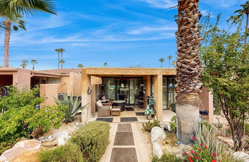 Palm Desert Condo | Dual-Suite Villa at Ironwood Country Club | Shared Pool & Hot Tub