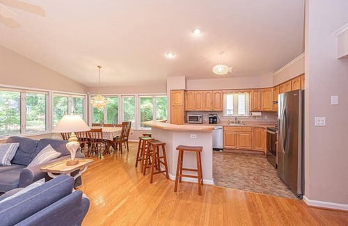 Ocean Pines House | Duck Cove Retreat-3 Bedrooms, 2 Bathrooms, Sleeps 9