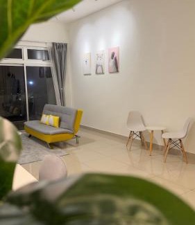 Setia Tropika Apartment | Duck Duck House 3BR 7-11 PAX