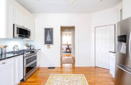 Duckpond House | Duck Pond Grand Downtown Pool Home: 5 BR