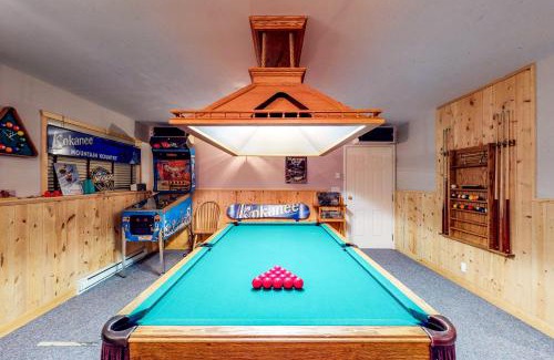 Snow Pine Estates House | DuHaus Green
