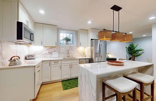 Herndon Villa | Dulles Executive Resort, VA, 5 mn from IAD, 10 mn from Reston-Town Center.