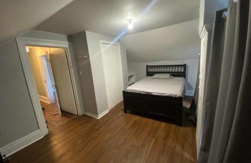 Napanee Apartment | Dundas Street house