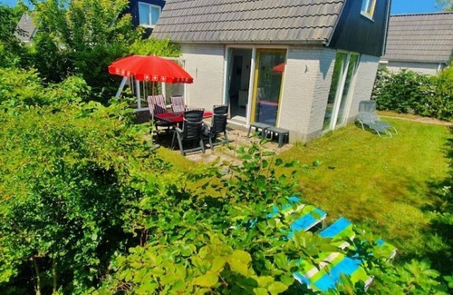 Egmond-Binnen House | Dune Bungalow directly against the dunes for 5 persons. Charming holiday home, Walking, Cycling, enjoying the silence.