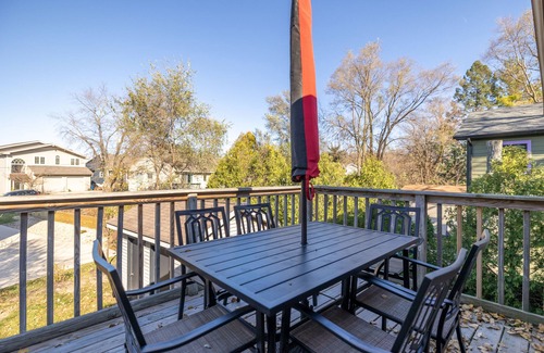 Michigan City Apartment | Dune Sky is a 2 Bedroom/2 Full Bath upper level duplex unit just a 2 minute walk to Lake Michigan