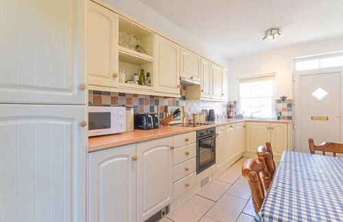 Waren Mill Cottage | DUNLIN COTTAGE, pet friendly, country holiday cottage in Bamburgh
