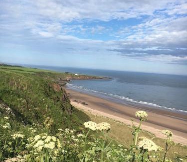 Stonehaven House | Dunnottar Woods Cottage