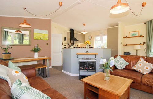 Montgomery Cottage | DUNROMIN, pet friendly, with a garden in Montgomery