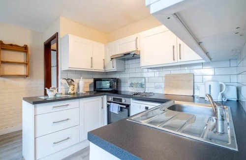 Widemouth Bay House | Duo of Lovely Holiday Cottages nr Bude - Sleeps 10