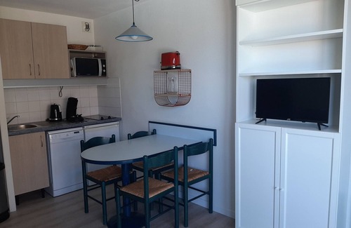 Vieux-Boucau-les-Bains Apartment | Duplex Apartment T2 with Pool in Vieux-Boucau, Near the Beach