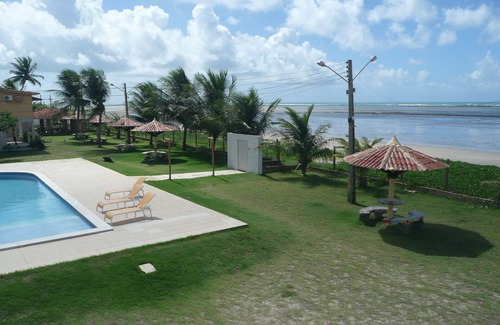 Barra Grande Ski Chalet | Duplex cottages by the sea in Peroba-Maragogi - 2 suites and 1 bedroom with bathroom.