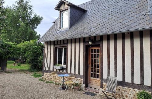 Bernay Apartment | Duplex dans maison normande avec accès au jardin
