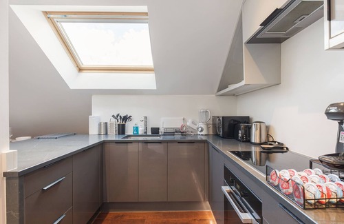 Hillingdon Apartment | Duplex Flat near Heathrow
