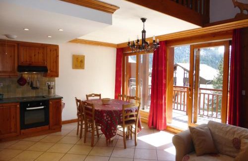 Pralognan-la-Vanoise Apartment | Duplex Mezzanine 6 Pers. avec Grand Balcon et Garage à 400m des Commerces et Téléphérique - FR-1-464-36