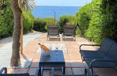 Antheor Apartment | Duplex terrace-garden-private pontoon-climate-climate-feet-in-water-parking