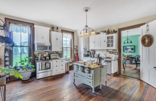Glasgow Hotel | DuPriest Room at Main Street Bed & Breakfast