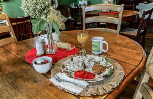 Glasgow Hotel | DuPriest Room at Main Street Bed & Breakfast