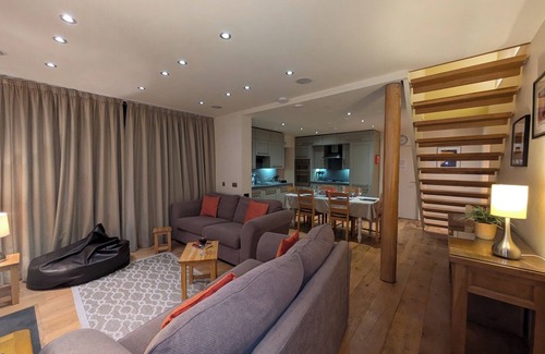 Castle Douglas House | Durhamhill Coach House - llamas, games room/mini cinema, sidecar & fun
