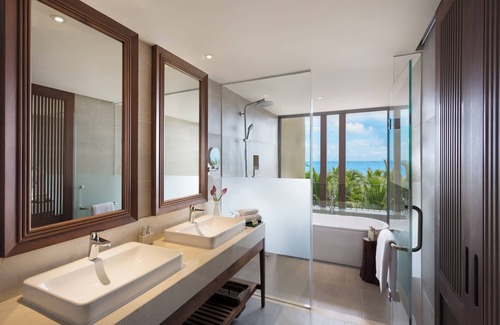 Cua Lap Hotel | Dusit Princess Moonrise Beach Resort