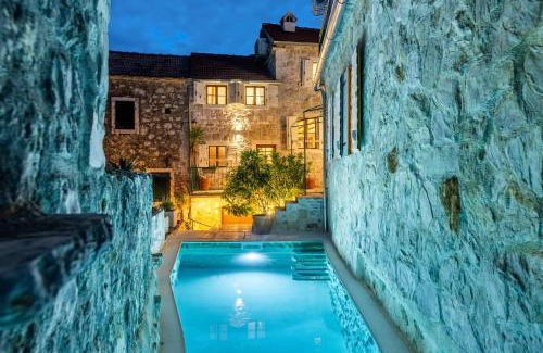 Pitve Villa | Dvor Pitve Villas