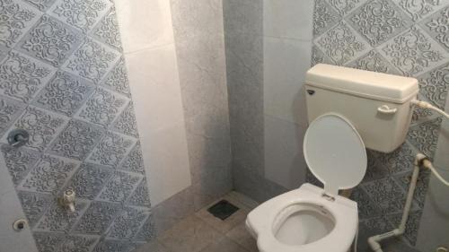 Dwarka House | Dwarka Home Stay 2 Only family