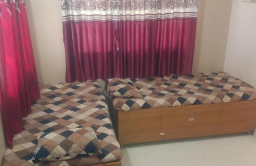 Dwarka House | Dwarka Home Stay 2 Only family
