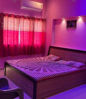 Dwarka House | Dwarka Home Stay 2 Only family