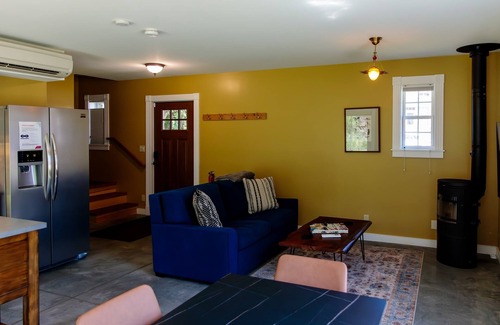 Old North End House | Dwntwn w/Prvt Rooftop, Soaking Tub, EV Charger