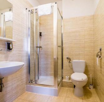 Kokoszki Hotel | Dworek Pani Walewska