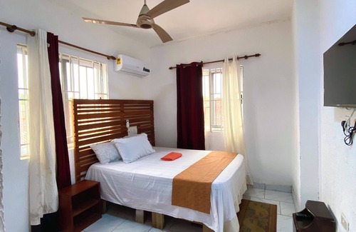 Elmina House | E-Town City Guest House