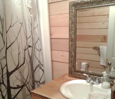 Tatla Lake Cabin | Eagle Bear Lodge