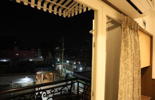 Kanchipuram Hotel | Eagle Inn Stay