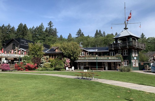 Bowen Island Cabin | Eagle Nest Rental