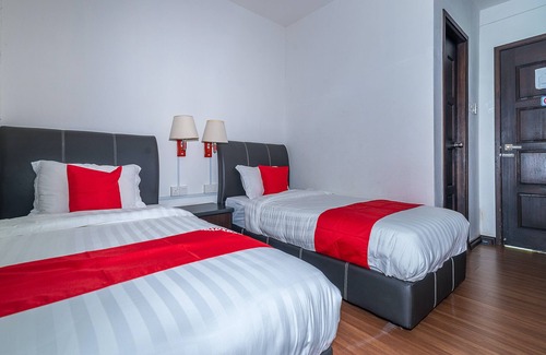 Bongawan Hotel | Eagle Wood Garden