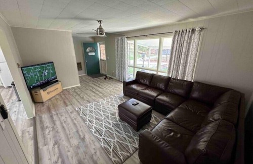 Leopold House | Eagles Wings Retreat