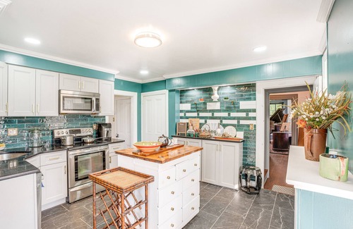 Norristown House | Eagleville Home w/Porch, Near Valley Forge Casino