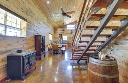 Early House | Early Cabin with Deck about 20 Mi to Lake Brownwood!