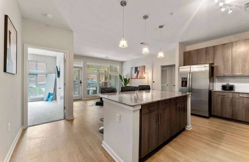 East Atlanta Apartment | East Atlanta Retreat Haven of Fun and Comfort!
