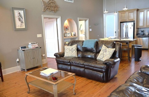 Lake Catherine House | East Camptons-Lakehouse And Pool