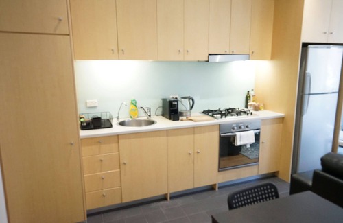 Adelaide Central Business District Apartment | East End CBD Apt-2 Queen beds+free secure parking+Netflix