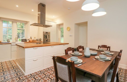 Rothesay Cottage | EAST FIRWOOD, pet friendly, with open fire in Rothesay, Isle Of Bute