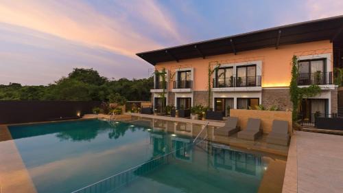 Uttan Hotel | East India House