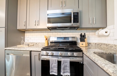 Candler-McAfee House | East Lake Hideaway - Modern & Sleek 2BR!